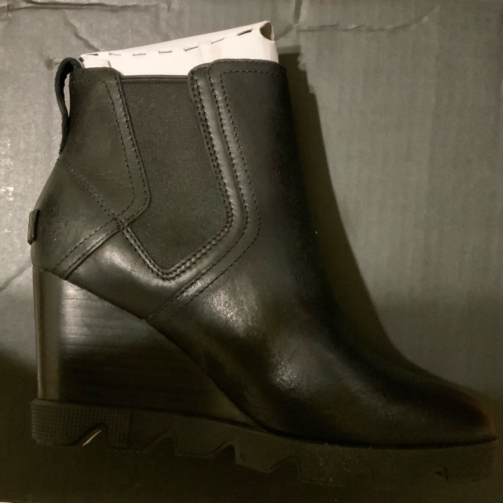 Sorel Black Leather Ankle Booties
